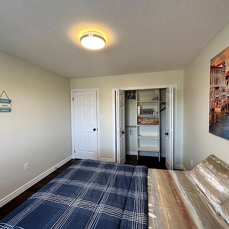Comfortable Modern Room Near Ykf Airport III คิทเชอเนอร์ ภายนอก รูปภาพ